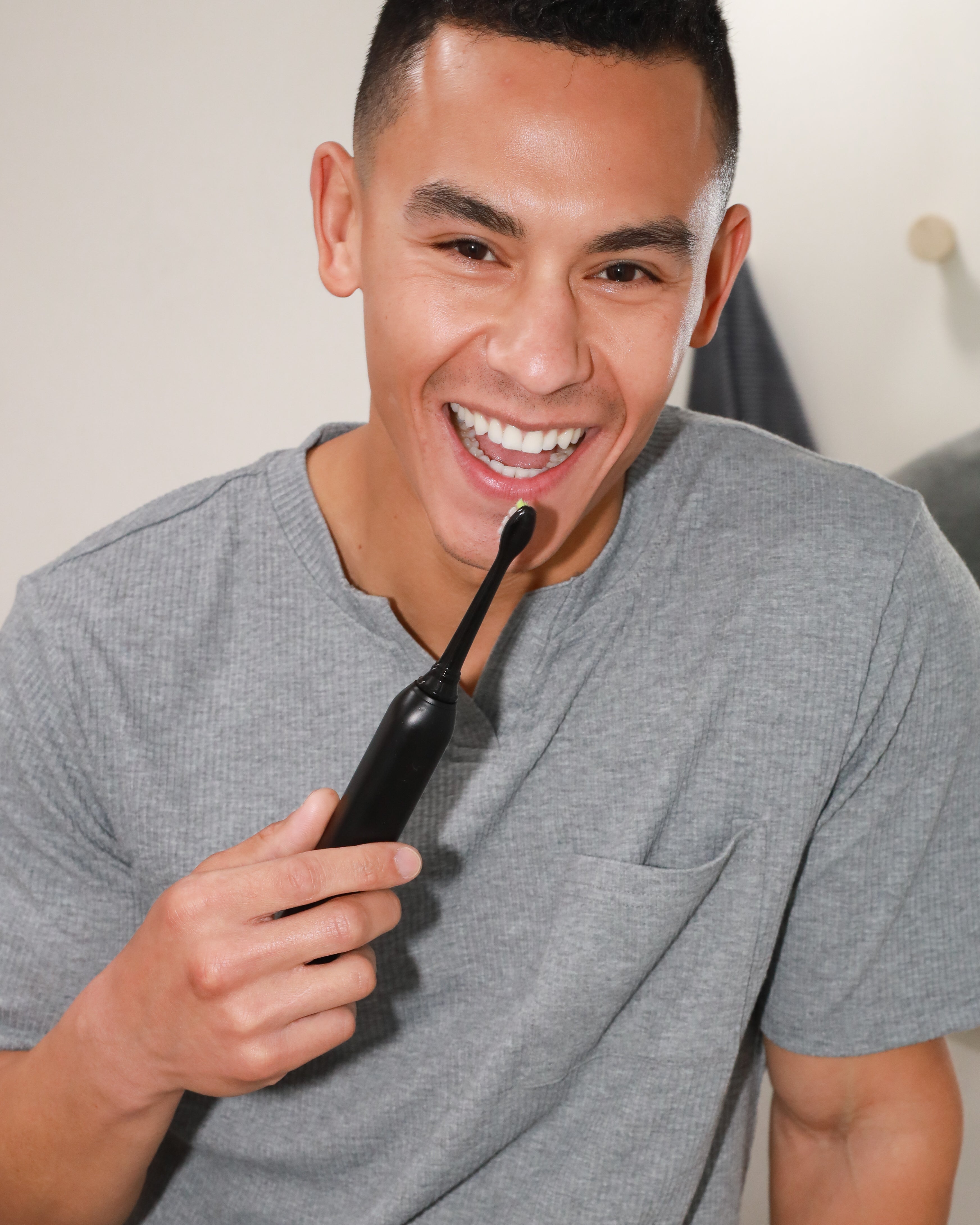 Super Sonic Toothbrush, Compatible with Philips Click-on Handles, Midnight Black